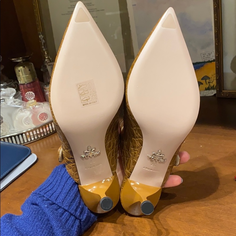 Prada heels - Picture 4 of 8